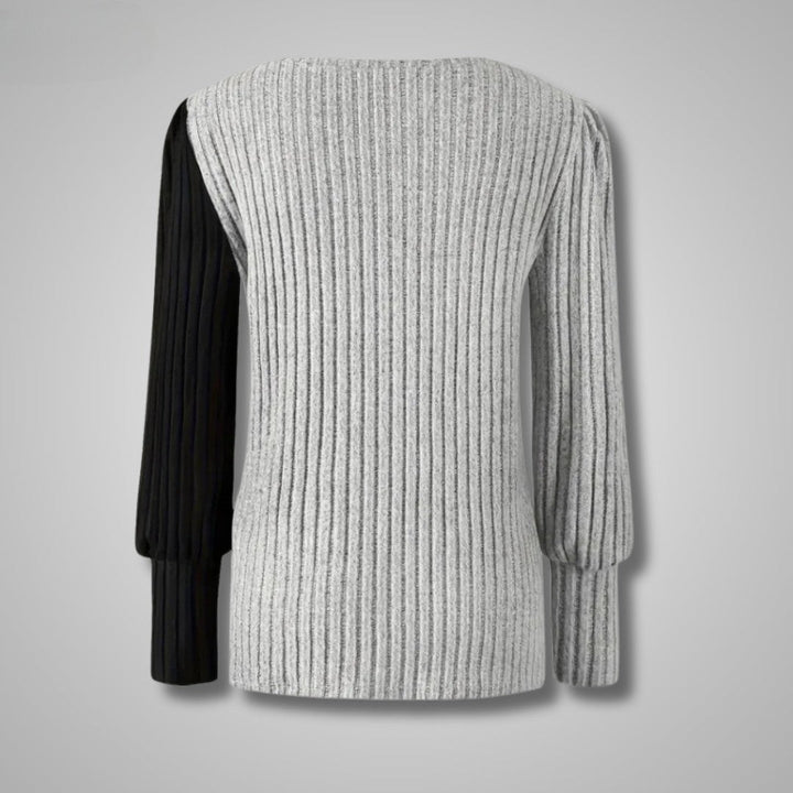Cindy | Elegant Knitted Sweater with Button Details