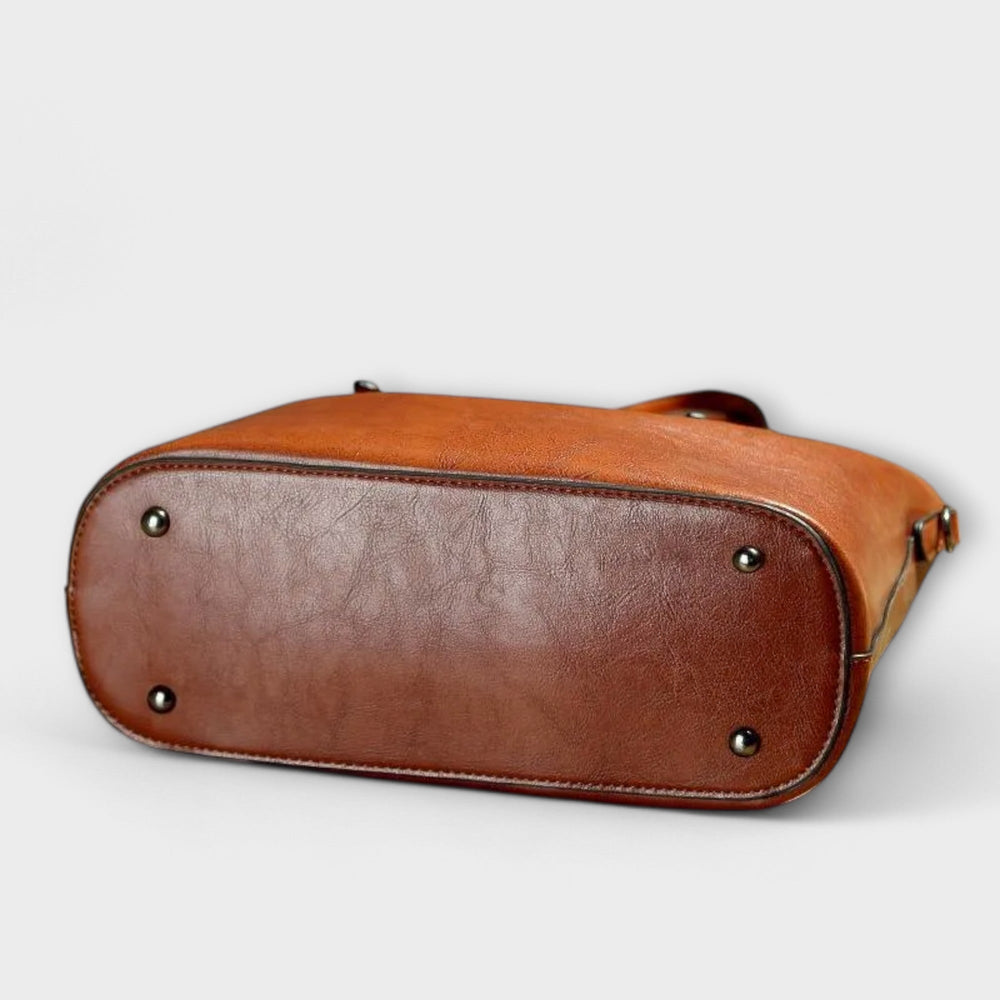 Alruna exclusive shoulder bag with adjustable straps in a classic design
