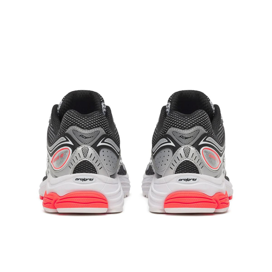 Saucony | ProGrid Omni 9