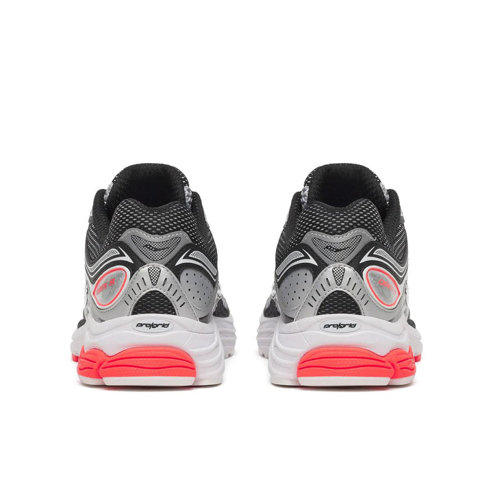 Saucony | ProGrid Omni 9