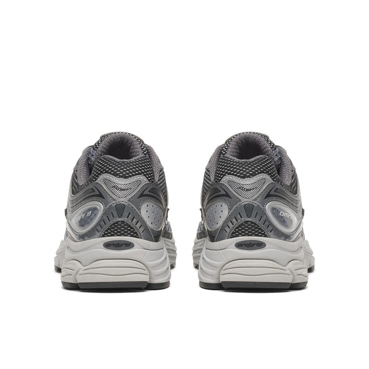 Saucony | ProGrid Omni 9