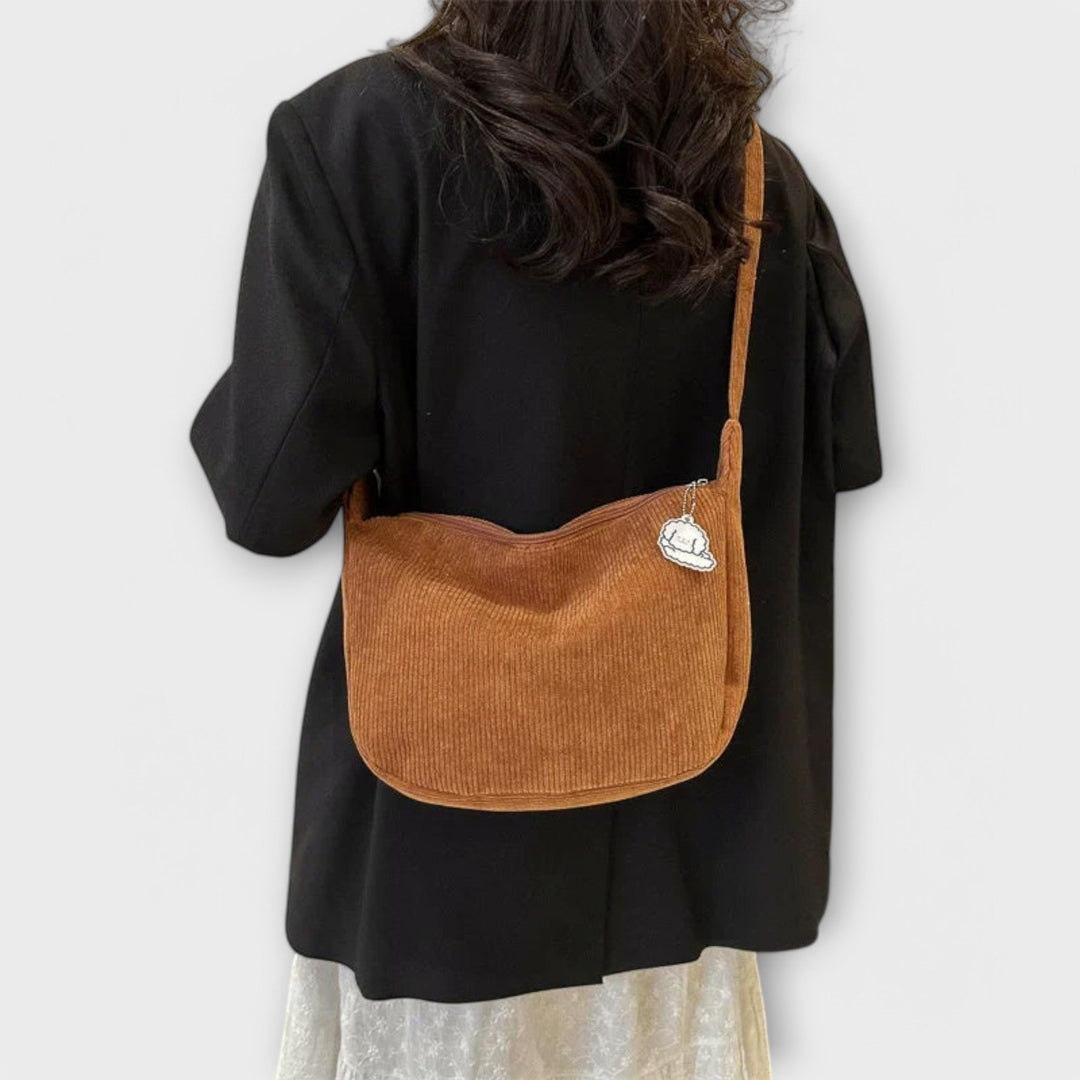 Ingrida elegant shoulder bag with soft shape and adjustable shoulder strap